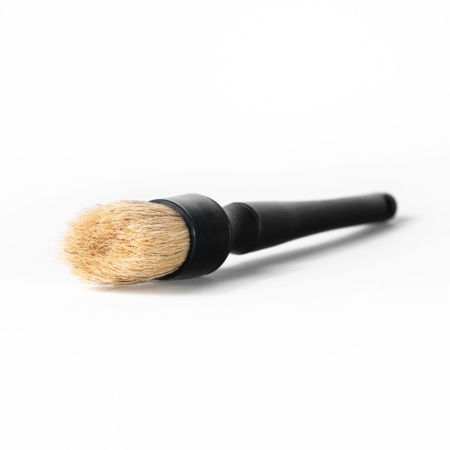 
                  
                    Pensula de detailing din par natural | C02 Generic
                  
                